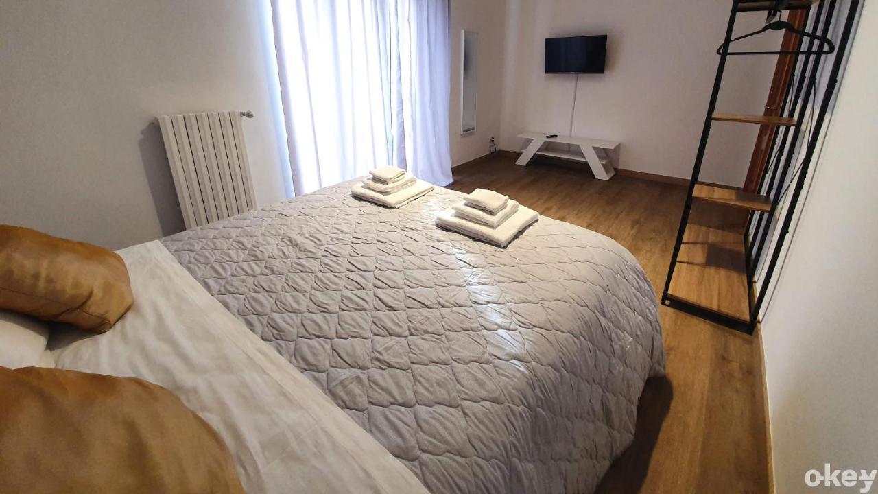 Twin Room Apulia Accommodation - Bari Policlinico Екстер'єр фото